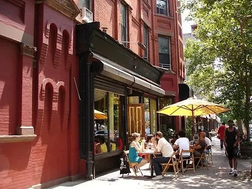 Serene Brooklyn Escape Near Cafes & Park, Sleeps 5 New York
