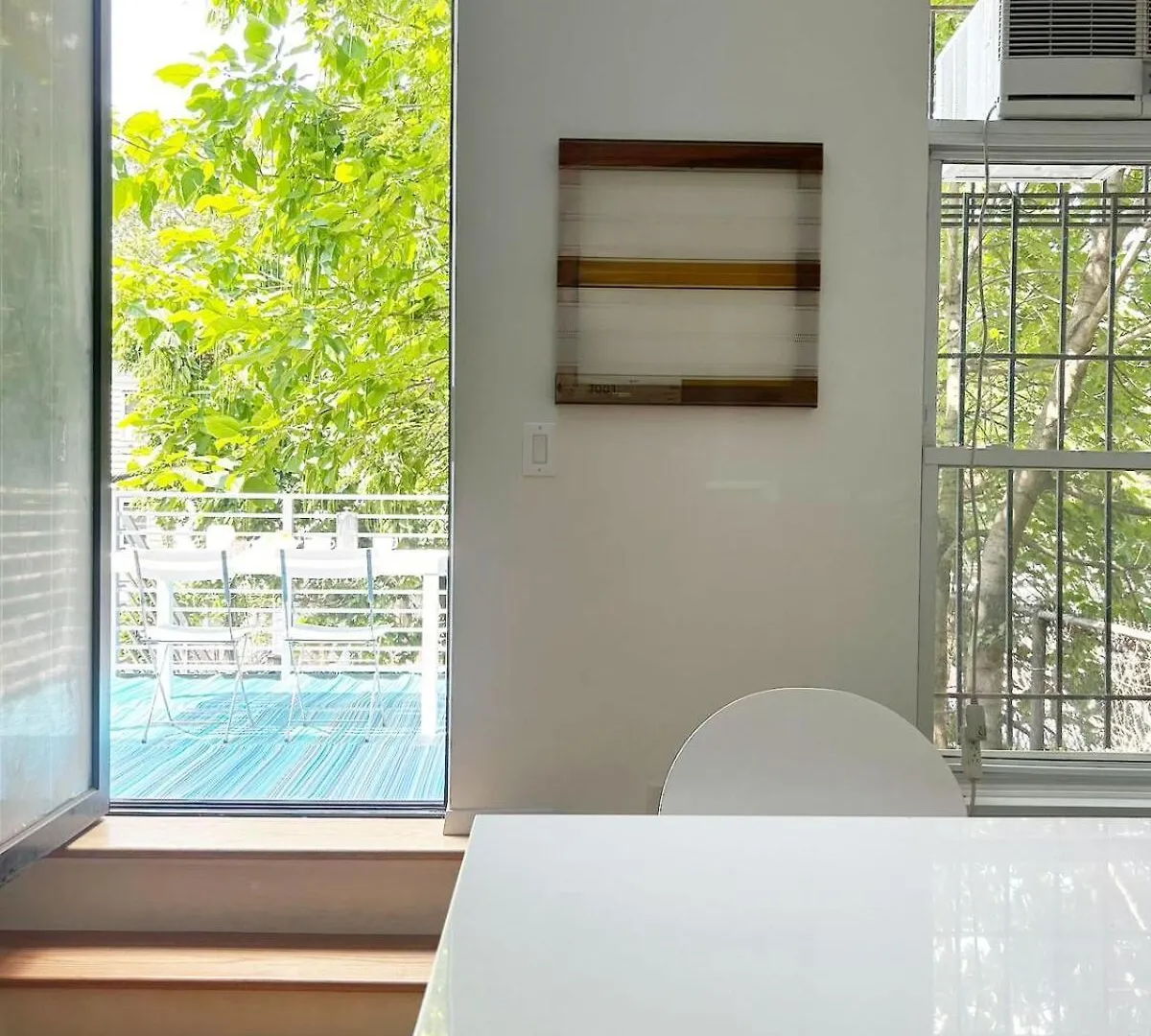 Serene Brooklyn Escape Near Cafes & Park, Sleeps 5 New York
